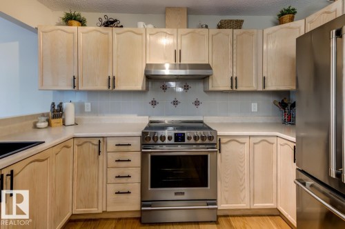 7539 188 Street Nw, Edmonton, AB - Indoor Photo Showing Kitchen