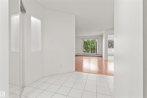 #307 911 Rabbit Hill Rd Nw, Edmonton, AB - Indoor Photo Showing Other Room