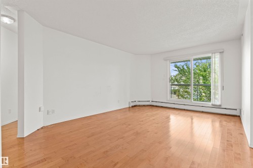 #307 911 Rabbit Hill Rd Nw, Edmonton, AB - Indoor Photo Showing Other Room