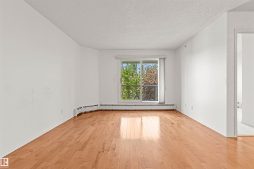 #307 911 Rabbit Hill Rd Nw, Edmonton, AB - Indoor Photo Showing Other Room