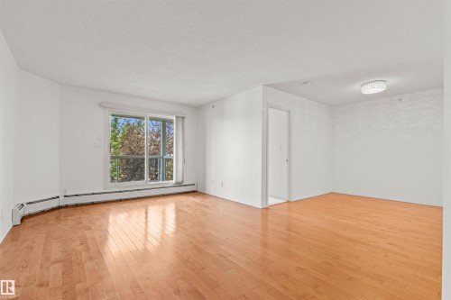 #307 911 Rabbit Hill Rd Nw, Edmonton, AB - Indoor