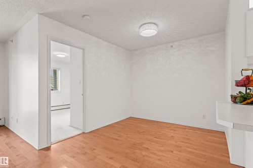 #307 911 Rabbit Hill Rd Nw, Edmonton, AB - Indoor Photo Showing Other Room