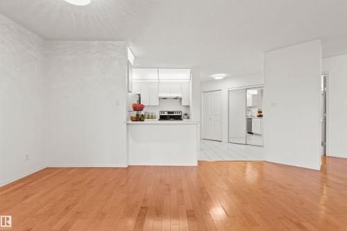 #307 911 Rabbit Hill Rd Nw, Edmonton, AB - Indoor Photo Showing Other Room