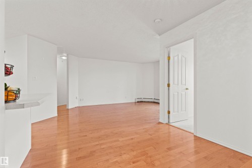 #307 911 Rabbit Hill Rd Nw, Edmonton, AB - Indoor Photo Showing Other Room