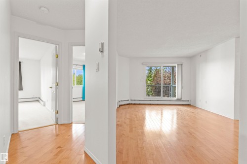 #307 911 Rabbit Hill Rd Nw, Edmonton, AB - Indoor Photo Showing Other Room