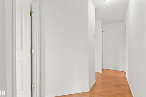 #307 911 Rabbit Hill Rd Nw, Edmonton, AB - Indoor Photo Showing Other Room