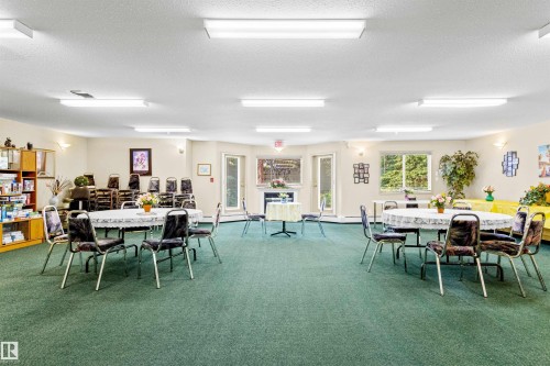 #307 911 Rabbit Hill Rd Nw, Edmonton, AB - Indoor Photo Showing Dining Room
