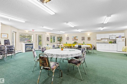#307 911 Rabbit Hill Rd Nw, Edmonton, AB - Indoor Photo Showing Dining Room
