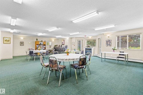 #307 911 Rabbit Hill Rd Nw, Edmonton, AB - Indoor Photo Showing Dining Room