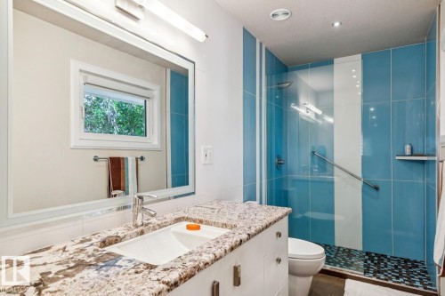 15304 Rio Terrace Drive Nw, Edmonton, AB - Indoor Photo Showing Bathroom