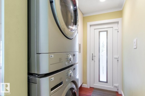 15304 Rio Terrace Drive Nw, Edmonton, AB - Indoor Photo Showing Laundry Room