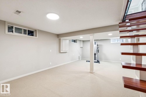 15304 Rio Terrace Drive Nw, Edmonton, AB - Indoor
