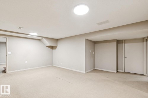 15304 Rio Terrace Drive Nw, Edmonton, AB - Indoor Photo Showing Other Room
