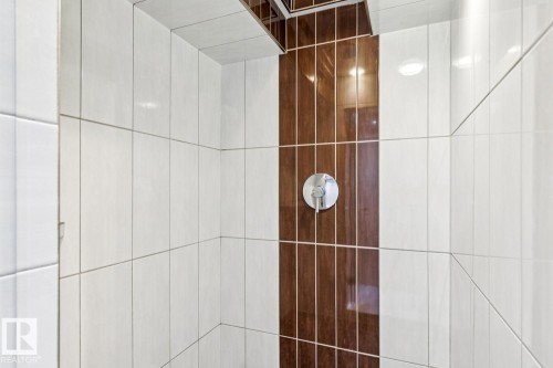 15304 Rio Terrace Drive Nw, Edmonton, AB - Indoor Photo Showing Other Room
