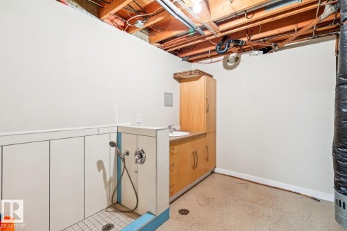 15304 Rio Terrace Drive Nw, Edmonton, AB - Indoor Photo Showing Basement