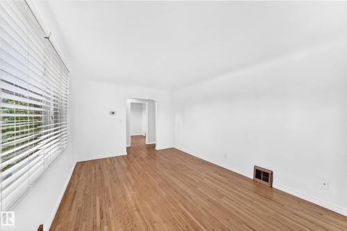 9240 85 Street Nw, Edmonton, AB - Indoor Photo Showing Other Room