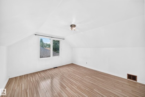 9240 85 Street Nw, Edmonton, AB - Indoor Photo Showing Other Room