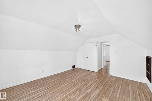 9240 85 Street Nw, Edmonton, AB - Indoor Photo Showing Other Room