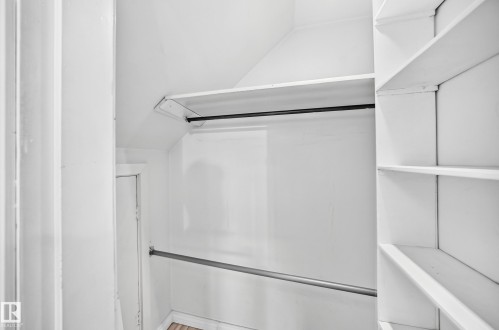 9240 85 Street Nw, Edmonton, AB - Indoor