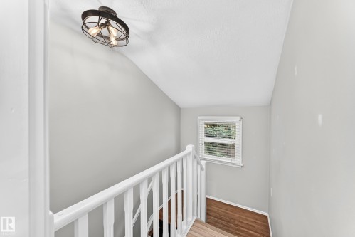 9240 85 Street Nw, Edmonton, AB - Indoor Photo Showing Other Room