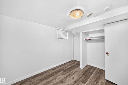 9240 85 Street Nw, Edmonton, AB - Indoor Photo Showing Other Room