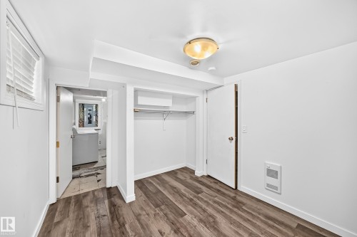 9240 85 Street Nw, Edmonton, AB - Indoor Photo Showing Other Room