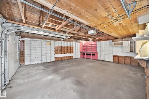 9240 85 Street Nw, Edmonton, AB - Indoor Photo Showing Garage