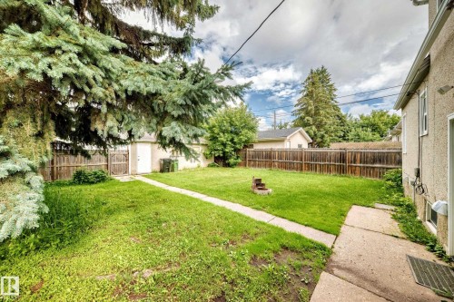 9240 85 Street Nw, Edmonton, AB - Outdoor