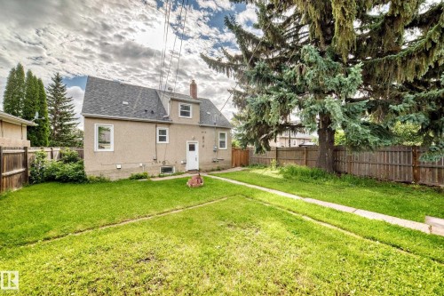 9240 85 Street Nw, Edmonton, AB - Outdoor