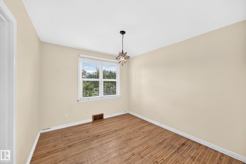 9240 85 Street Nw, Edmonton, AB - Indoor Photo Showing Other Room