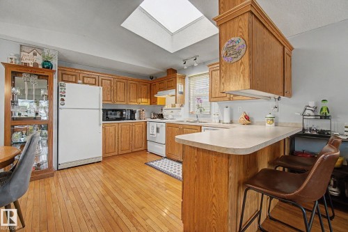 #179 3400 48 St, Stony Plain, AB - Indoor Photo Showing Kitchen