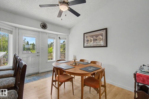 32 Fairway Drive, Spruce Grove, AB - Indoor Photo Showing Dining Room