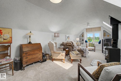 32 Fairway Drive, Spruce Grove, AB - Indoor