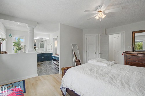 32 Fairway Drive, Spruce Grove, AB - Indoor Photo Showing Bedroom
