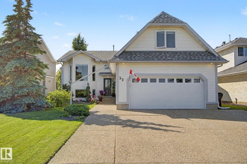 32 Fairway Drive, Spruce Grove, AB - Outdoor With Facade