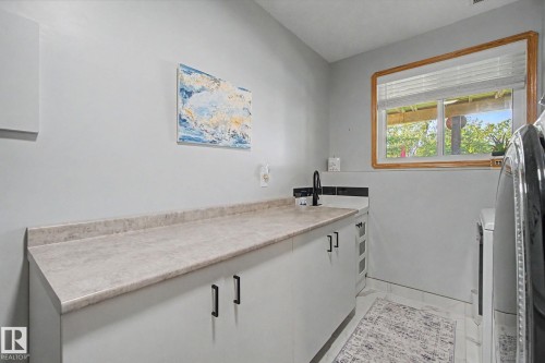 32 Fairway Drive, Spruce Grove, AB - Indoor