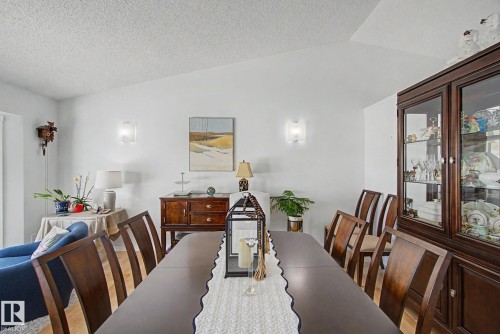 32 Fairway Drive, Spruce Grove, AB - Indoor Photo Showing Dining Room