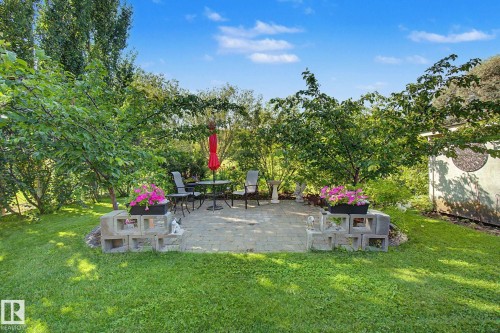 32 Fairway Drive, Spruce Grove, AB - Outdoor