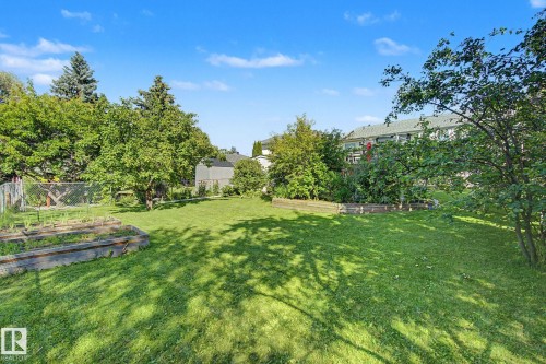 32 Fairway Drive, Spruce Grove, AB - Outdoor