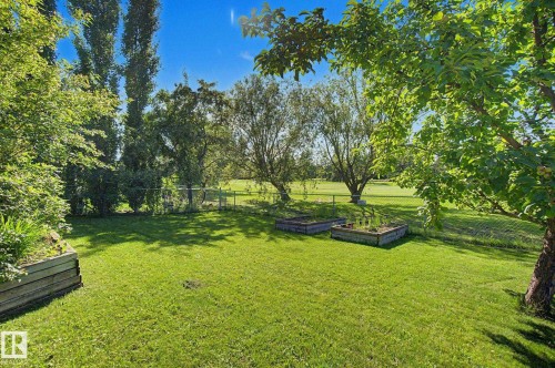 32 Fairway Drive, Spruce Grove, AB - Outdoor