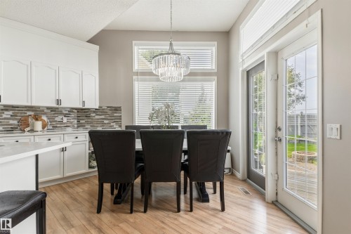 1235 Ormsby Lane Nw, Edmonton, AB - Indoor
