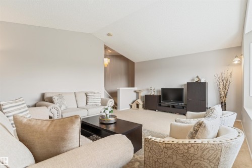 1235 Ormsby Lane Nw, Edmonton, AB - Indoor Photo Showing Living Room