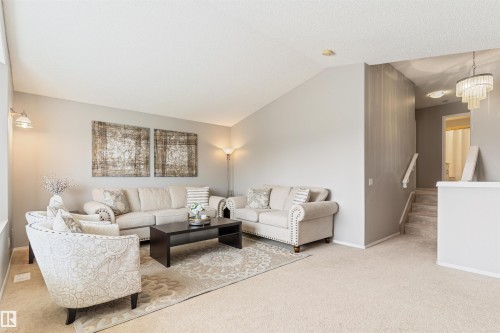 1235 Ormsby Lane Nw, Edmonton, AB - Indoor Photo Showing Living Room