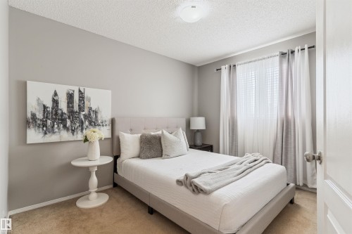 1235 Ormsby Lane Nw, Edmonton, AB - Indoor Photo Showing Bedroom