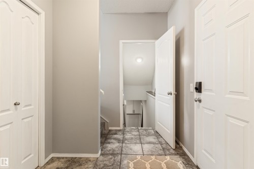 1235 Ormsby Lane Nw, Edmonton, AB - Indoor Photo Showing Other Room