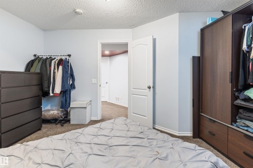 1235 Ormsby Lane Nw, Edmonton, AB - Indoor Photo Showing Bedroom