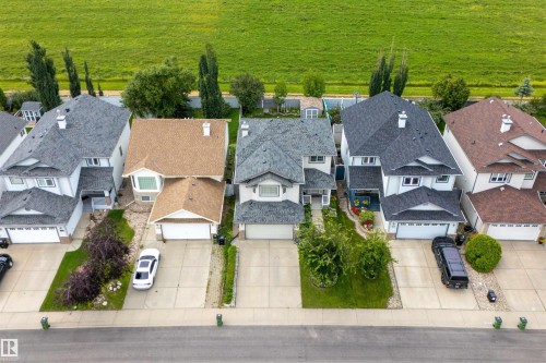 1235 Ormsby Lane Nw, Edmonton, AB - Outdoor With Facade