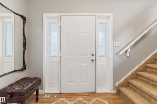 1235 Ormsby Lane Nw, Edmonton, AB - Indoor Photo Showing Other Room