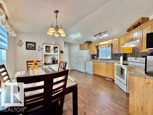 4814 48 Avenue, Wetaskiwin, AB - Indoor