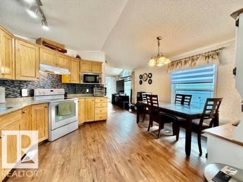 4814 48 Avenue, Wetaskiwin, AB - Indoor Photo Showing Other Room